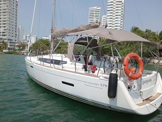 38' Jeanneau 2013 Yacht For Sale